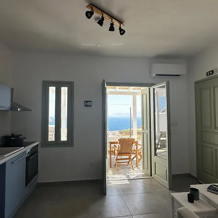 Psaraki House * Serifos Town