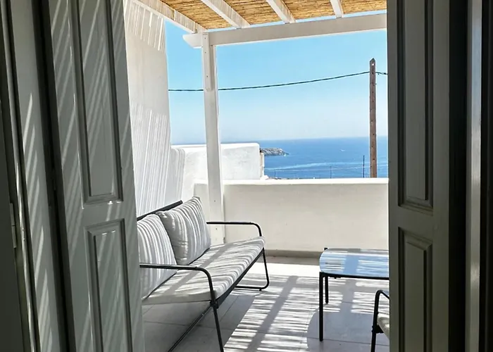 Psaraki House * Serifos Town