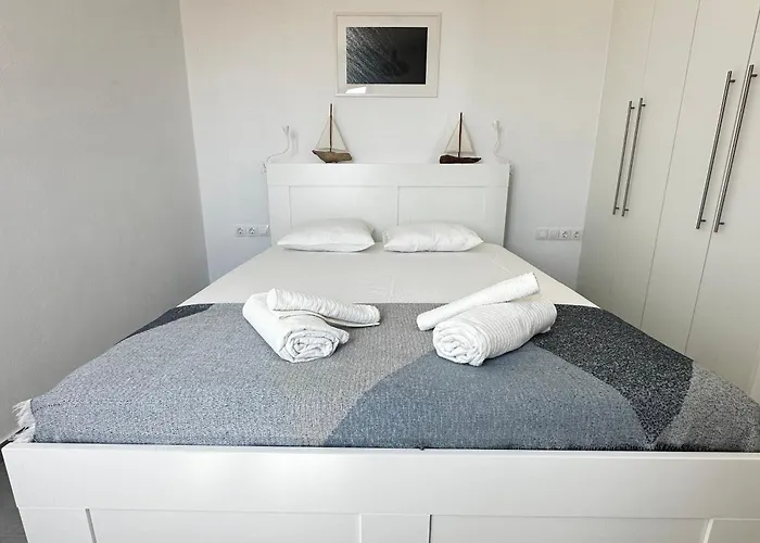 Psaraki House * Serifos Town