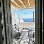 Psaraki House * Serifos Town