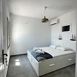 Psaraki House Szérifosz